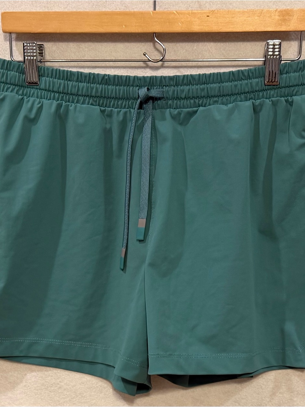 Fabletics Sea-foam Green Drawstring Workout Shorts with zipper pockets - Picture 9 of 13